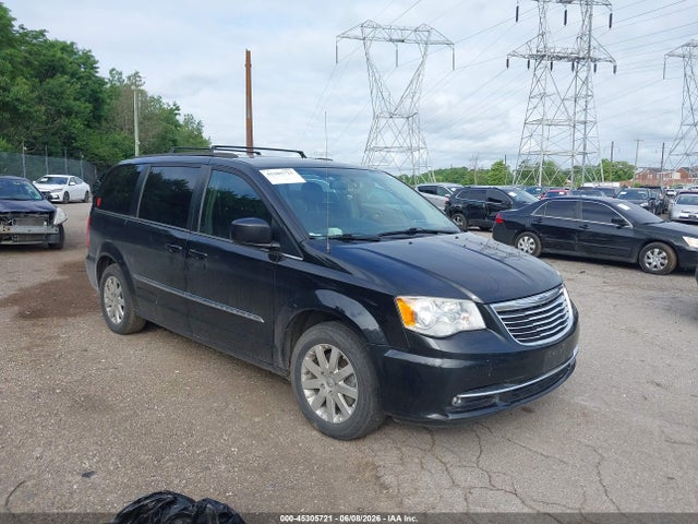 Salvage Chrysler Town & Country Image