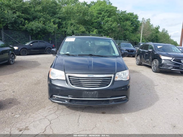 Chrysler Town & Country Touring