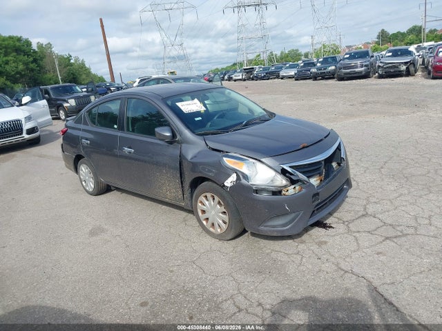 Salvage Nissan Versa Image