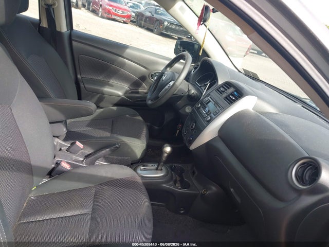 Nissan Versa 1.6 Sv