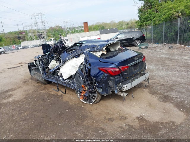 INFINITI Q50 Luxe Awd