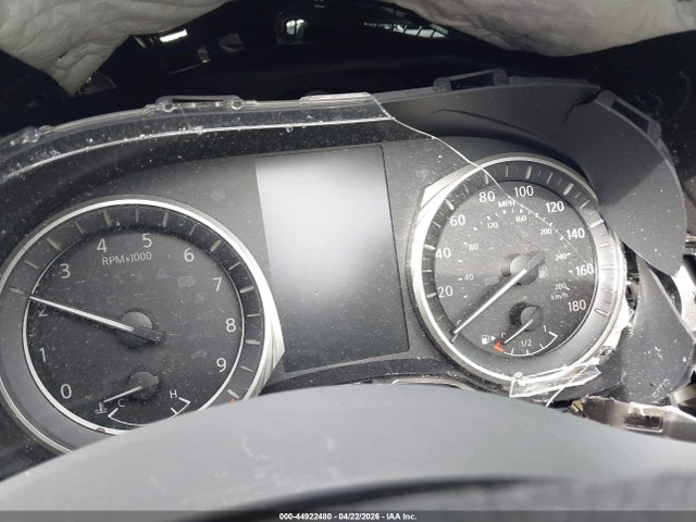 INFINITI Q50 Luxe Awd