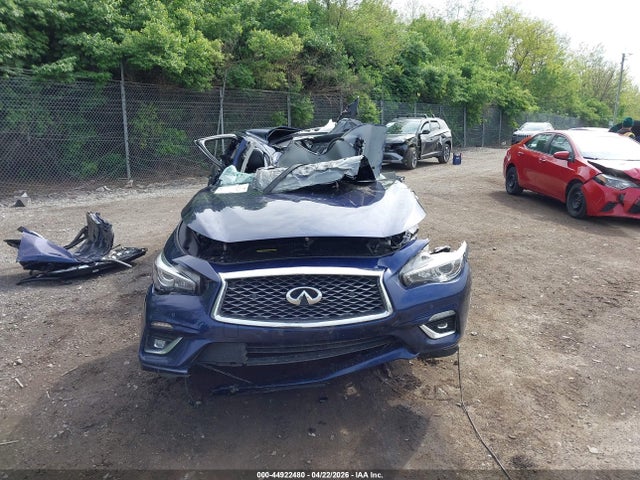 INFINITI Q50 Luxe Awd