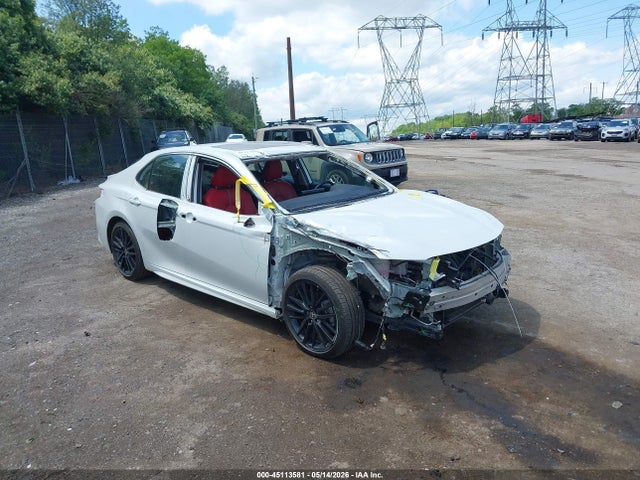 Salvage Toyota Camry Image