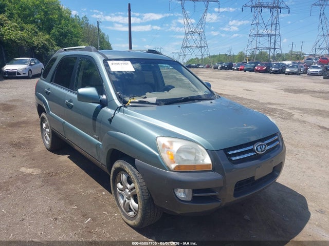 Salvage Kia Sportage Image