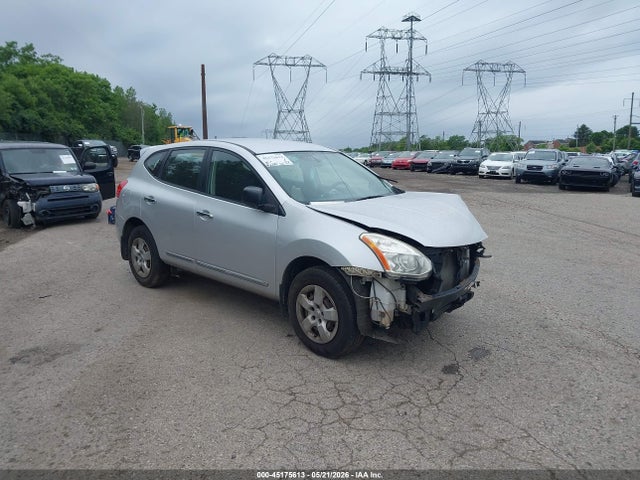 Salvage Nissan Rogue Image