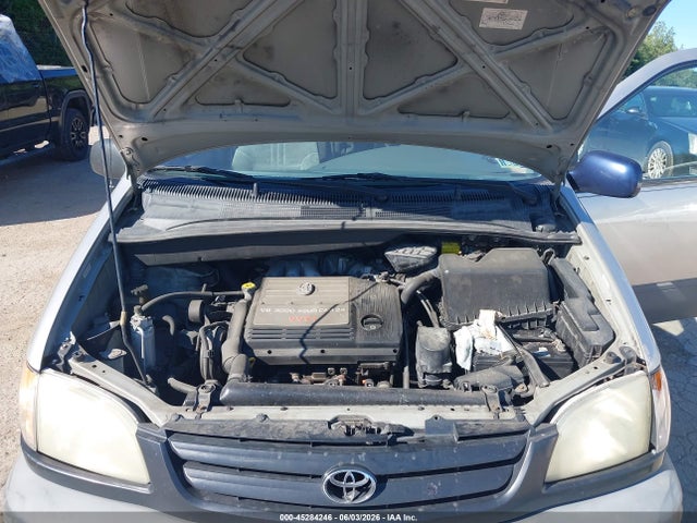 Toyota Sienna Le