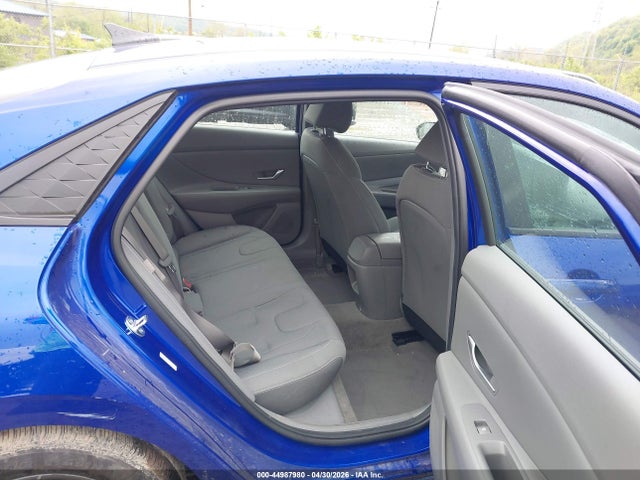Hyundai ELANTRA Sel