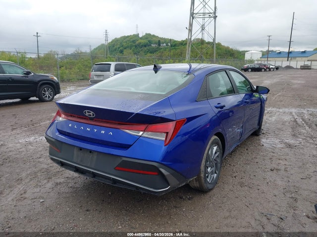 Hyundai ELANTRA Sel