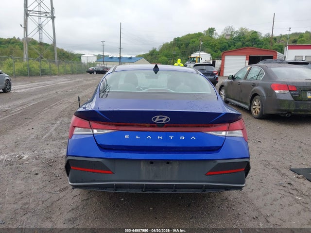 Hyundai ELANTRA Sel
