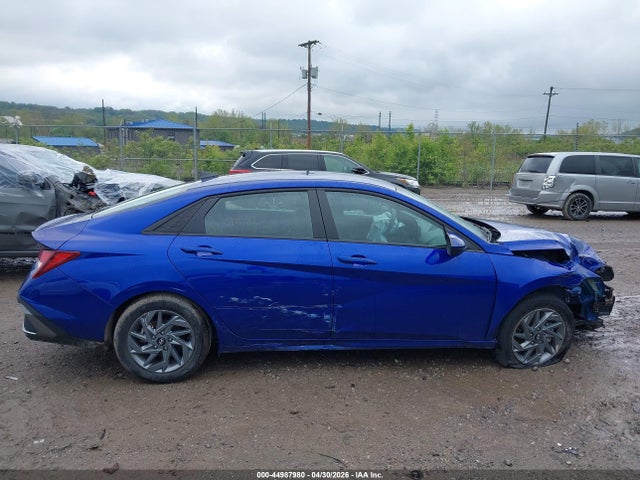 Hyundai ELANTRA Sel