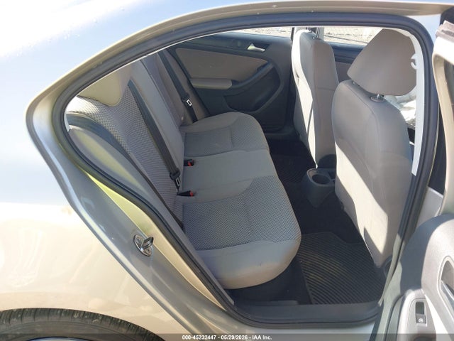 Volkswagen Jetta 2.0l S