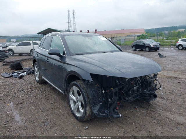 Salvage Audi Q5 Image