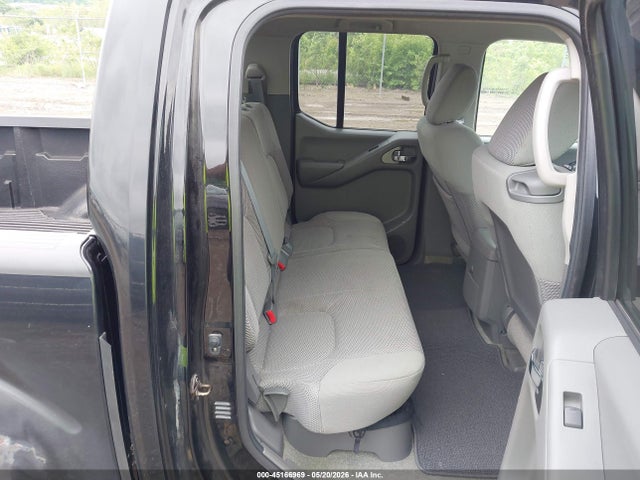 Nissan Frontier Sv
