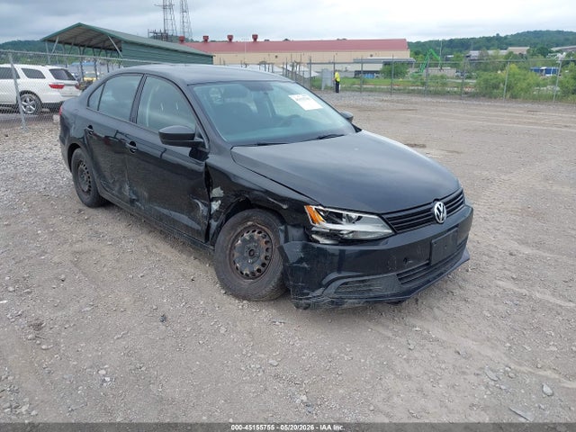 Salvage Volkswagen Jetta Image