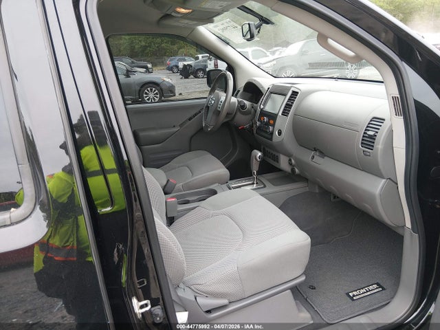 Nissan Frontier Sv