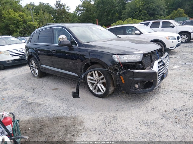 Salvage Audi Q7 Image