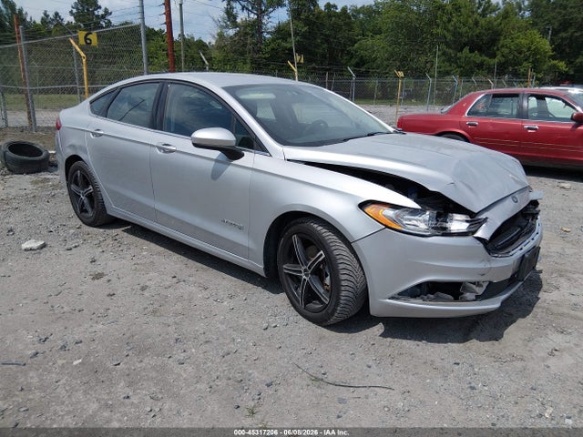 Salvage Ford Fusion Image