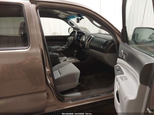 Toyota Tacoma Base V6