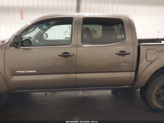Toyota Tacoma Base V6
