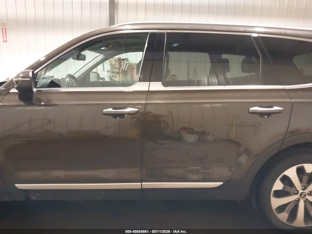 Kia Telluride S