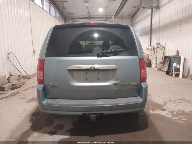 Chrysler Town & Country Touring