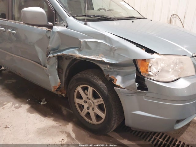 Chrysler Town & Country Touring