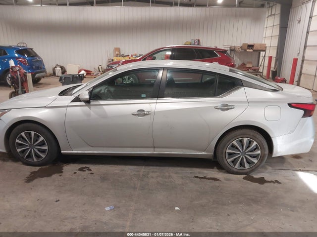 Nissan Altima S Fwd