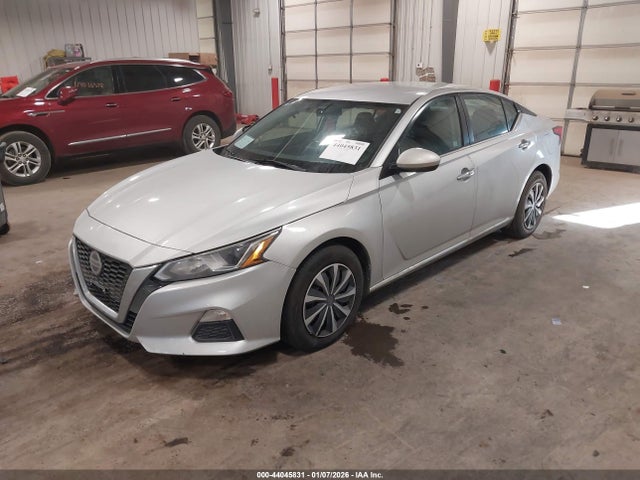 Nissan Altima S Fwd