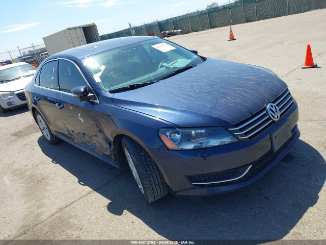 Salvage Volkswagen Passat Image