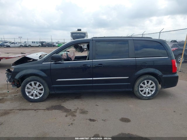 Chrysler Town & Country Touring
