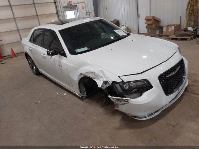 Salvage Chrysler 300 Image