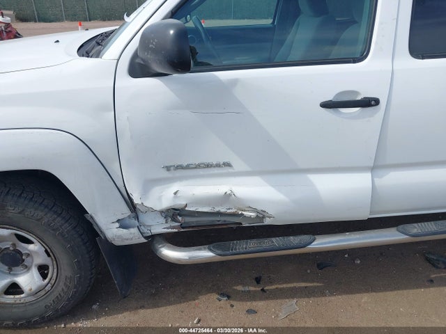Toyota Tacoma Base V6