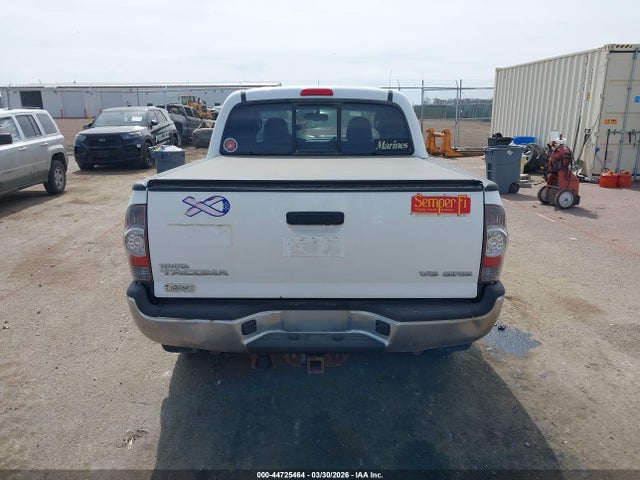Toyota Tacoma Base V6
