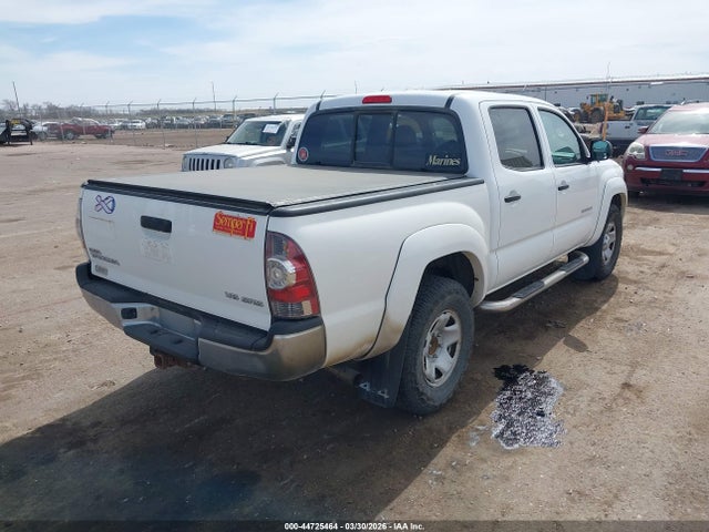 Toyota Tacoma Base V6