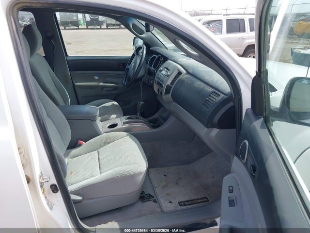 Toyota Tacoma Base V6