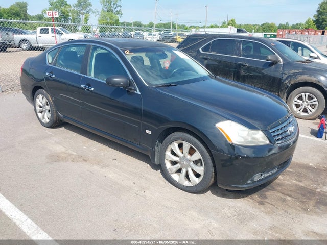 Salvage INFINITI M35x Image