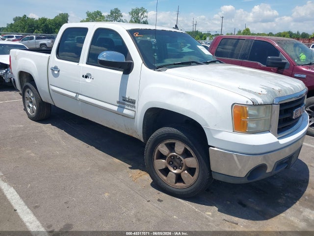 Salvage GMC Sierra 1500 Image