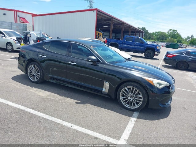 Salvage Kia Stinger Image
