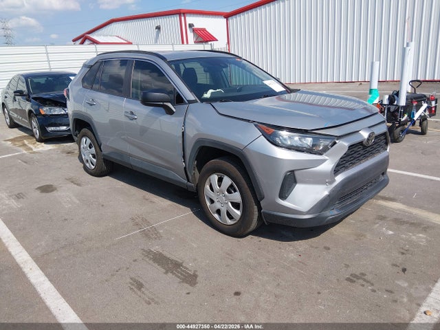 Salvage Toyota RAV4 Image