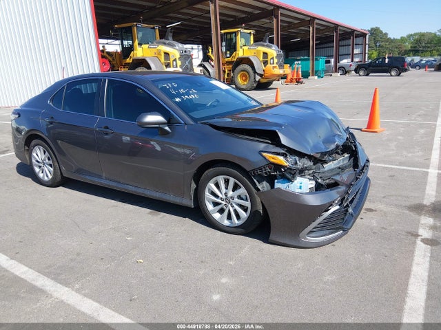 Salvage Toyota Camry Image