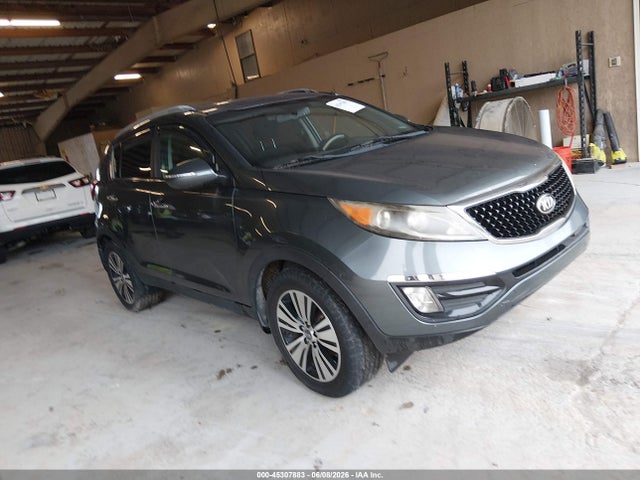 Salvage Kia Sportage Image