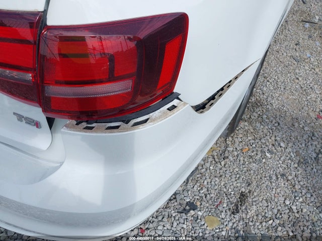 Volkswagen Jetta 1.4t S