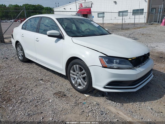 Salvage Volkswagen Jetta Image