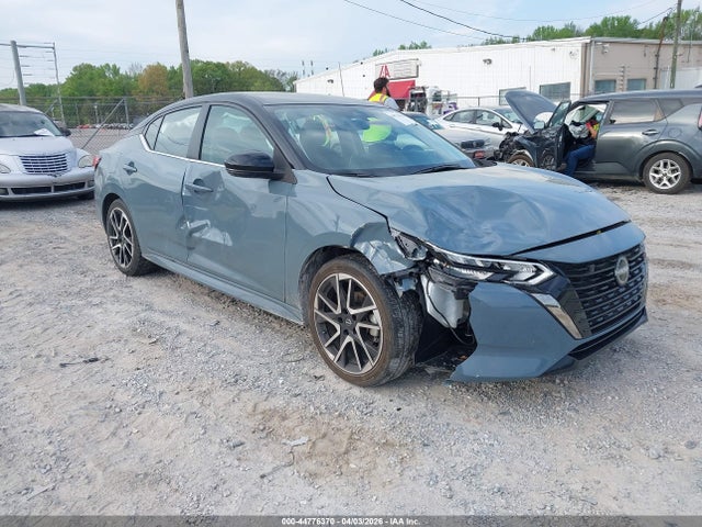 Salvage Nissan Sentra Image