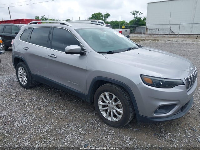 Salvage Jeep Cherokee Image