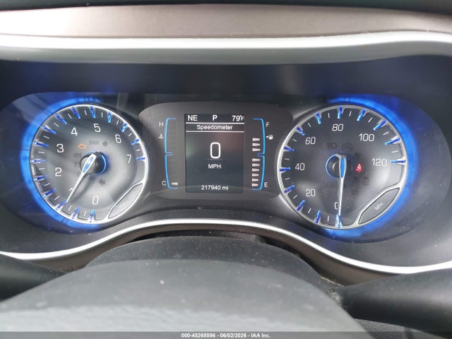 Chrysler Pacifica Touring-l