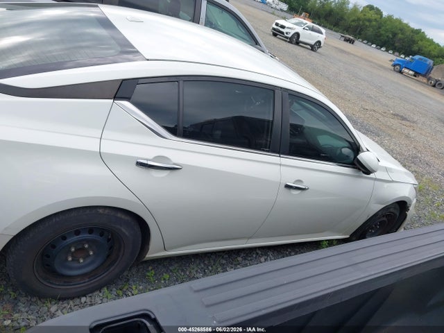 Nissan Altima S Fwd