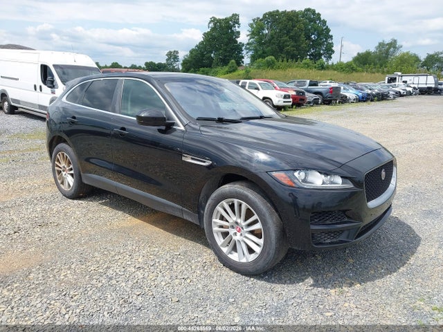 Salvage Jaguar F-PACE Image