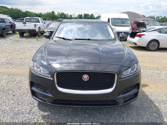 Jaguar F-PACE 30t Prestige